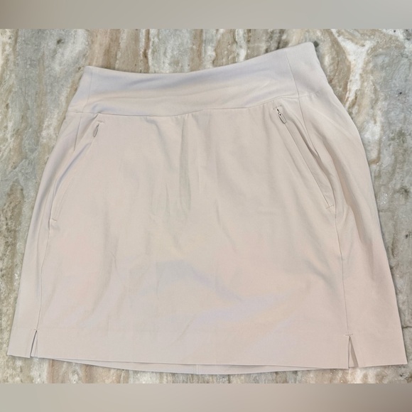 Women’s ATHLETA SoHo skort in Abalone- Size 2 - Picture 3 of 10
